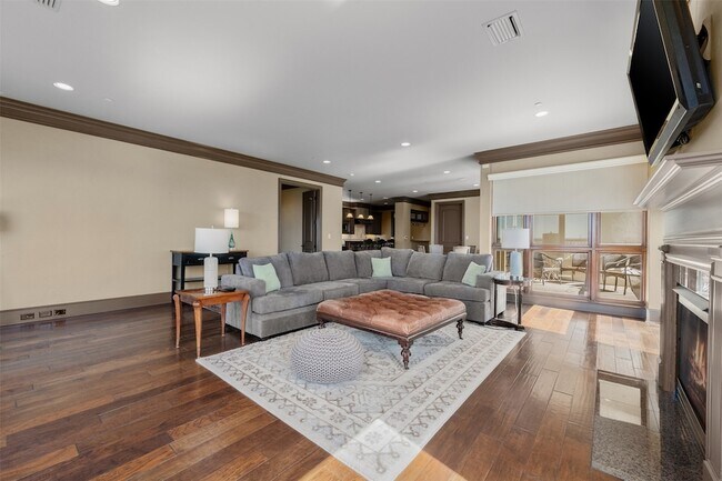 Building Photo - 501 Samuels Ave