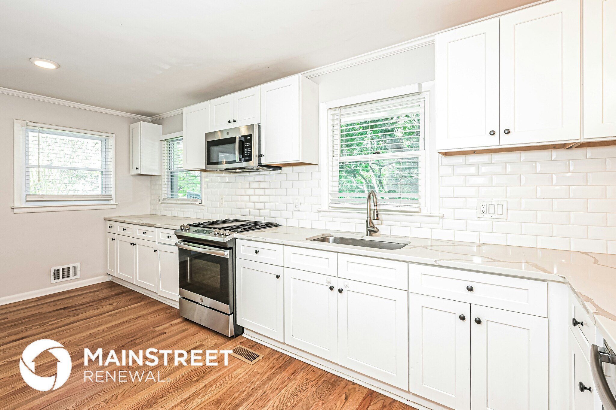 Building Photo - 1512 Knollwood Terrace