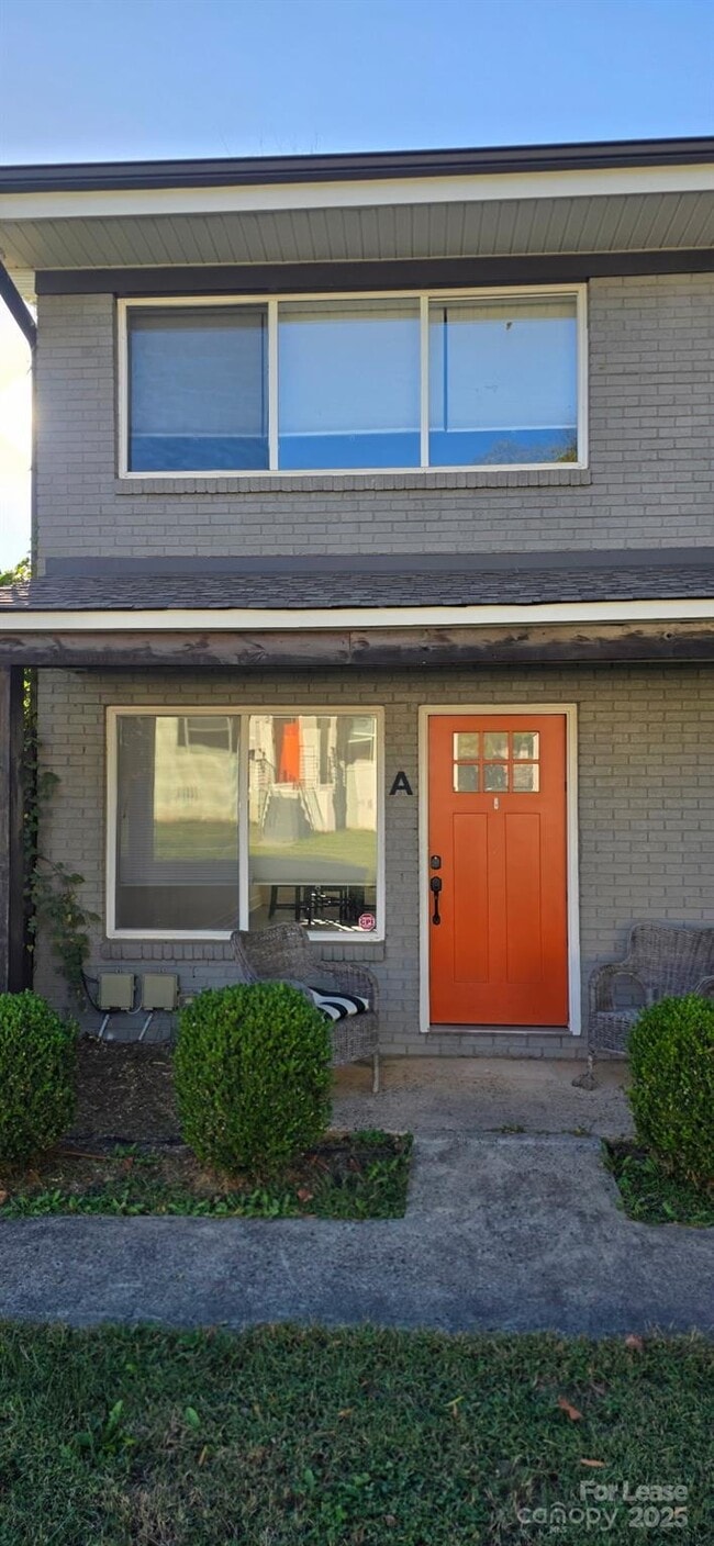 Building Photo - 310 State St