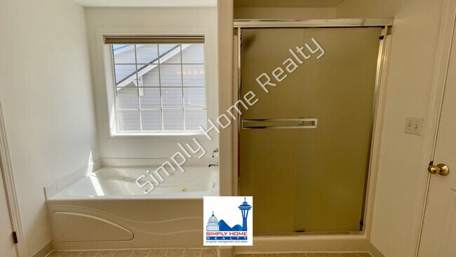 Building Photo - Step Inside To This Spacious & Comfortable 3-Bedroom Home!