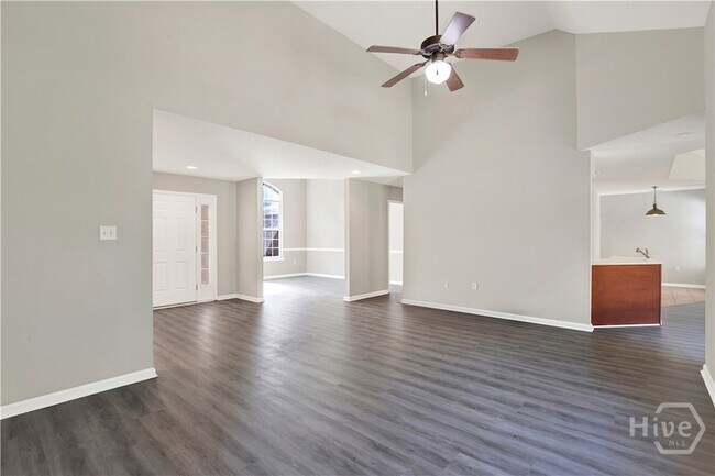 Building Photo - 387 Shady Hill Cir