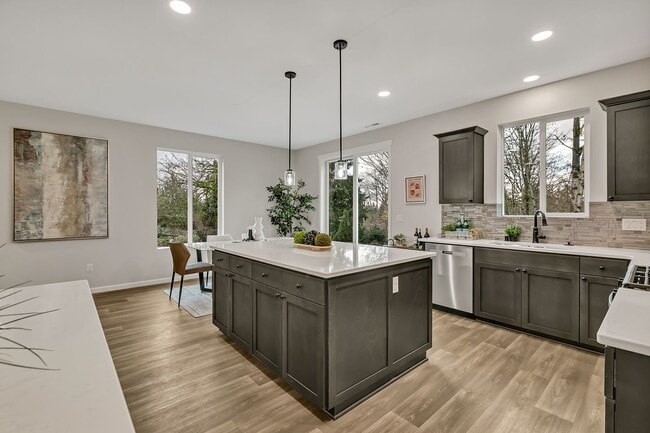 Building Photo - Award winning school district! 4 bedroom with RV and boat parking!
