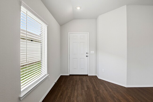 Building Photo - 363 Cumberland Forest Dr