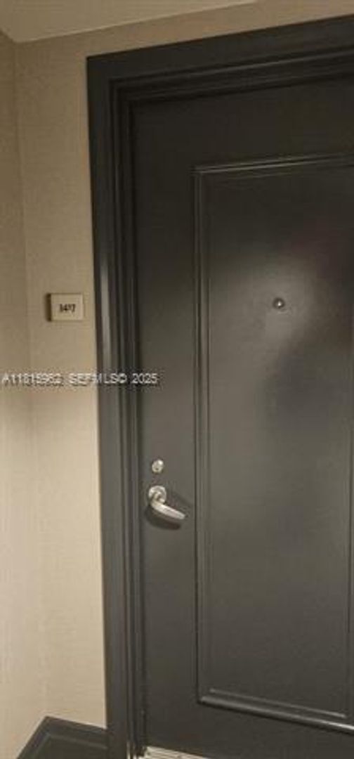 Building Photo - 1060 Brickell Ave