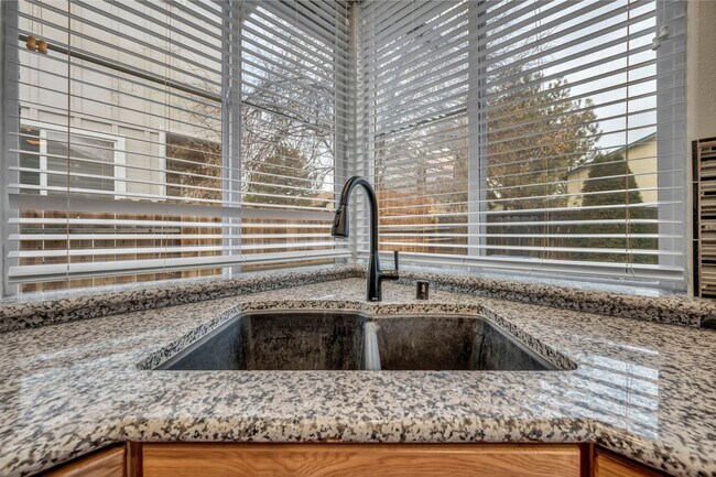 Building Photo - 3526 Heron's Cir