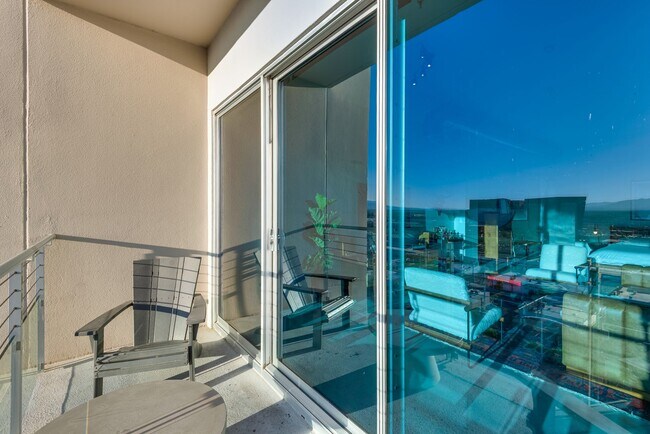 Building Photo - Newport Lofts 1502