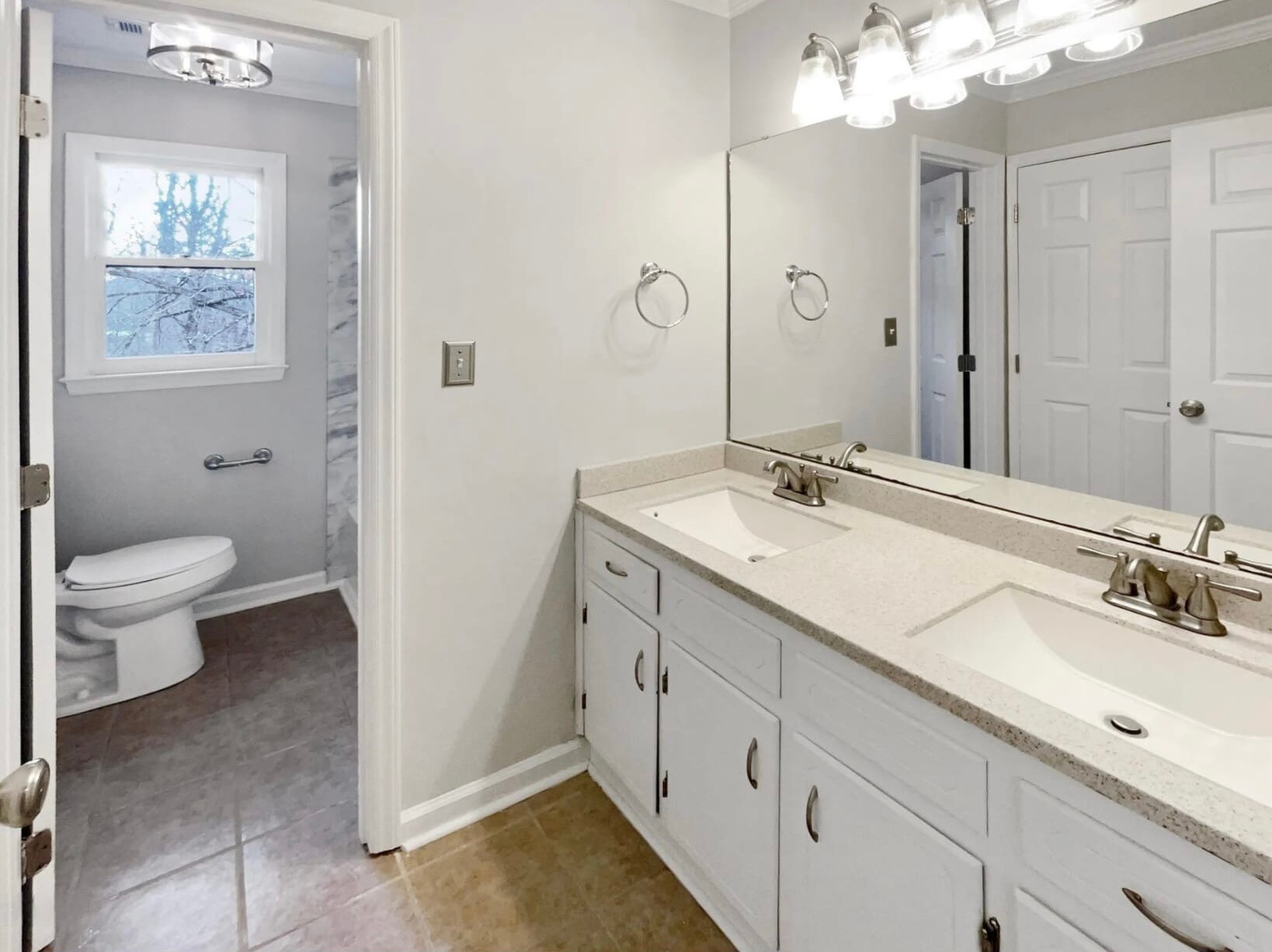 Building Photo - 2305 Whispering Pines Dr