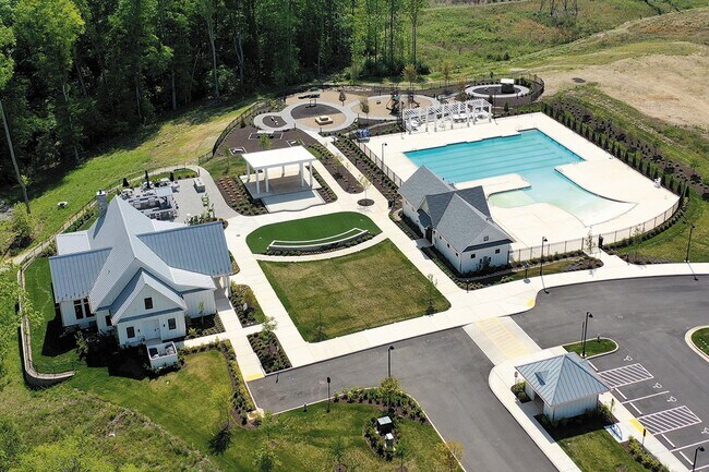 Building Photo - 4011 Tin Roof Way