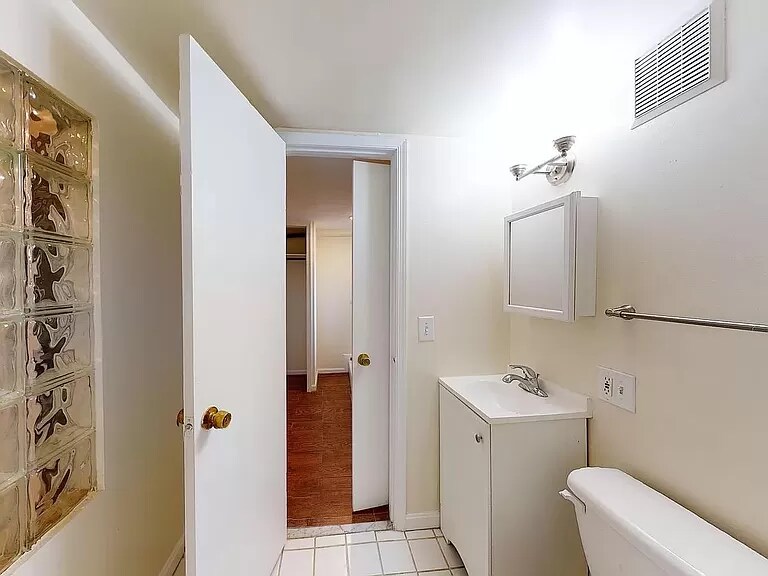 Building Photo - 1307 22nd St NW