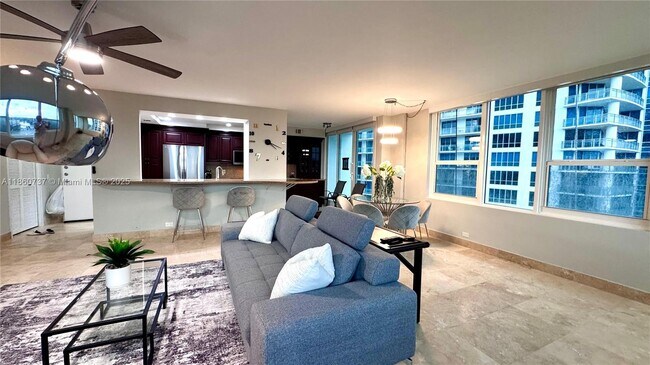 Building Photo - 3505 S Ocean Dr