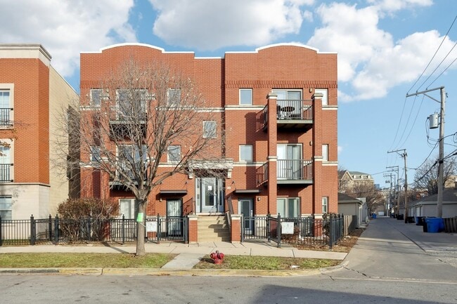 Building Photo - 1132 W 13th St