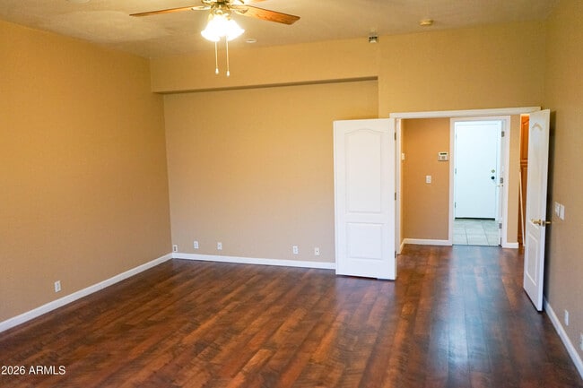 Building Photo - 541 N Danielson Way
