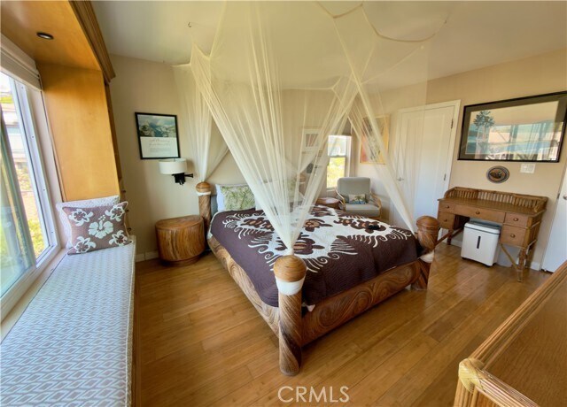 Building Photo - 240 Moss St