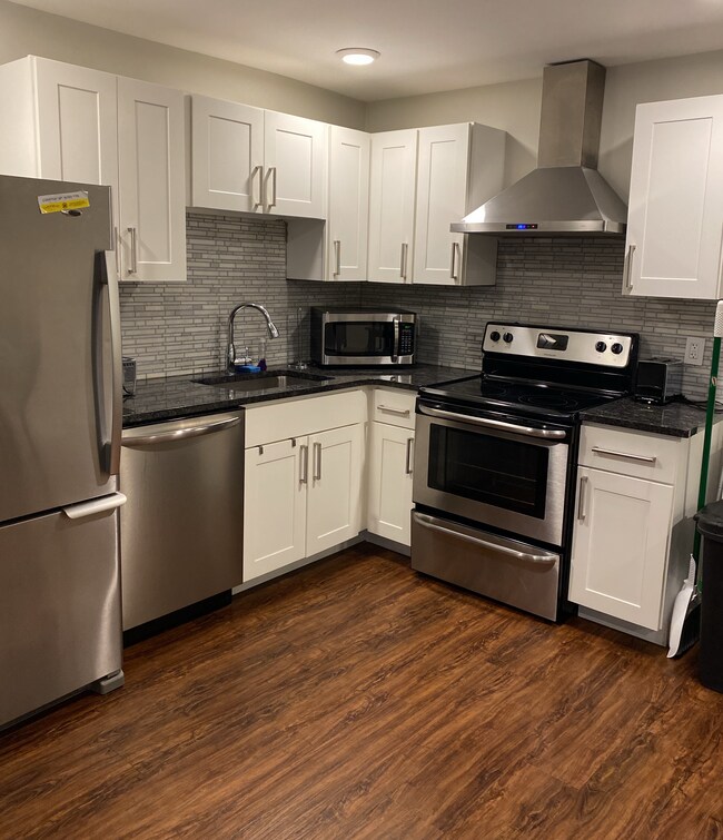 Kitchen - 114 Ferris Pl