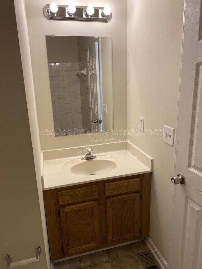 Building Photo - 2909 Broyhill Ct