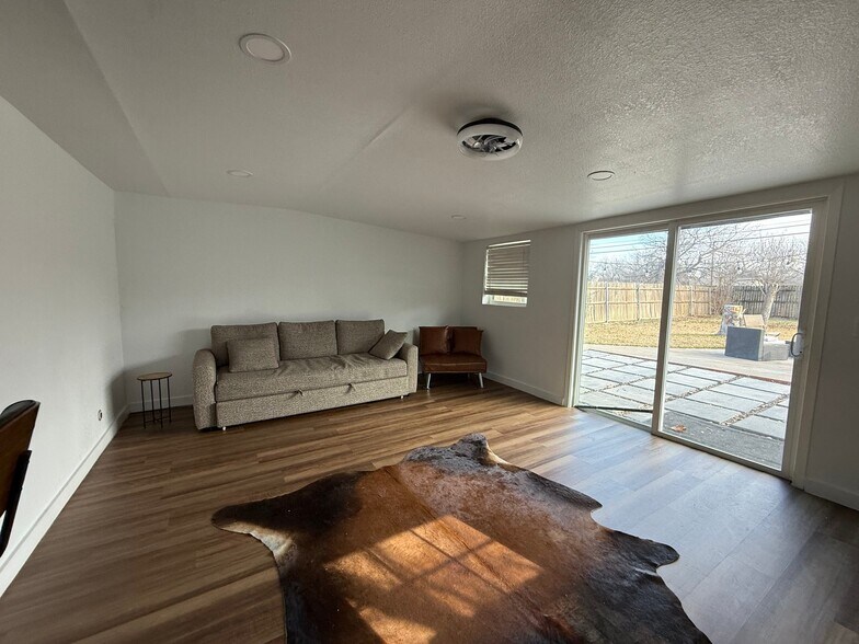 Building Photo - 5809 Westhaven Dr