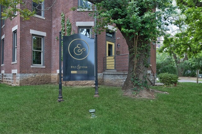 Building Photo - 508 W 2nd St