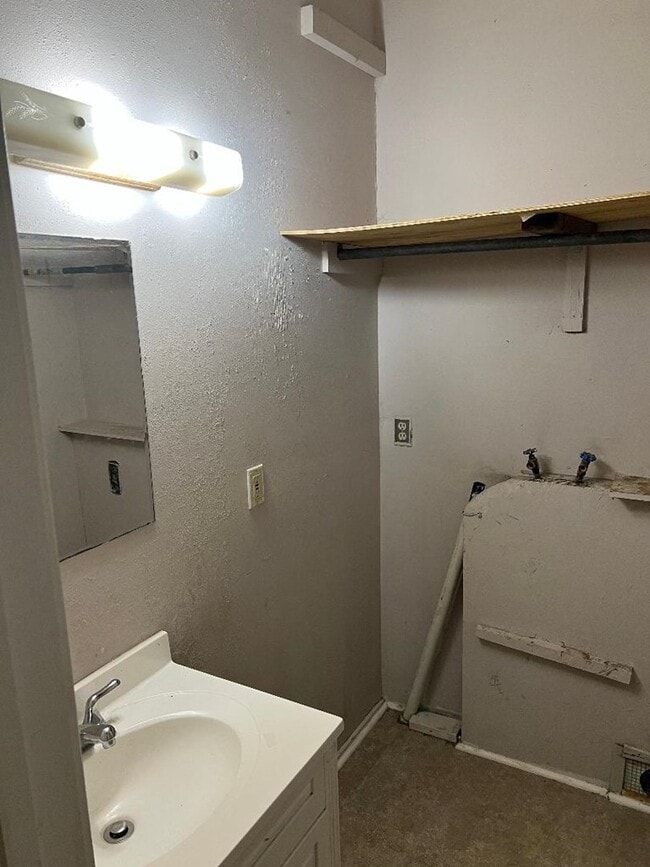 Building Photo - 125 Wild Cherry Dr