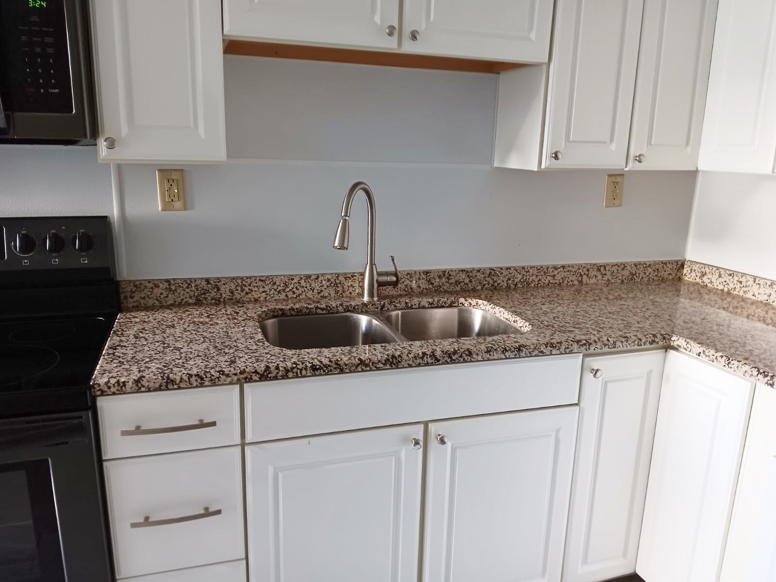 Countertop and Sink - 1628 S 6th St