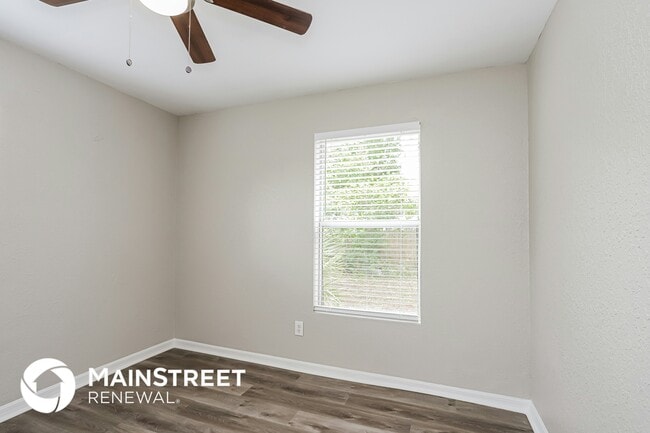 Building Photo - 1480 Park St