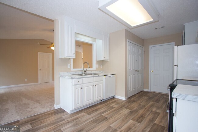 Building Photo - 1302 Palmer Ln