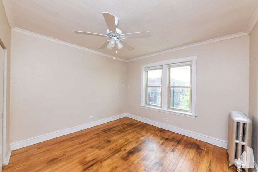 Building Photo - 4101 N Sacramento Ave