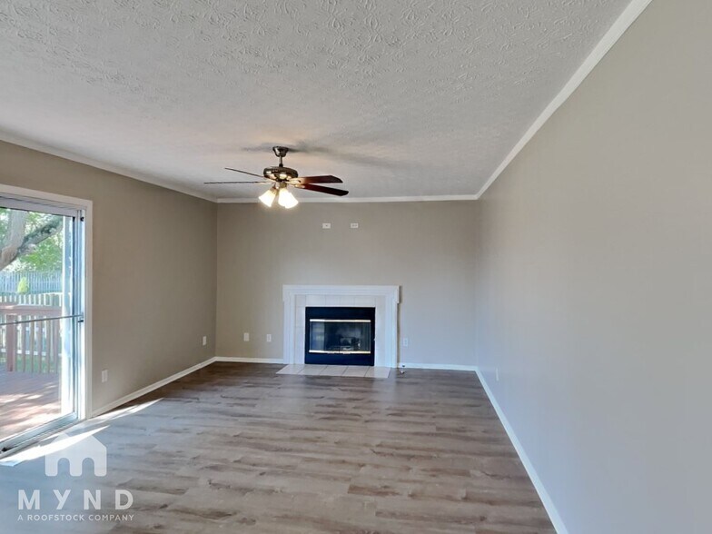 Building Photo - 3019 Old Warson Dr