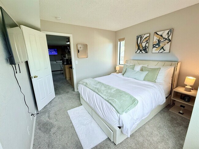 Building Photo - 6380 S Boston St