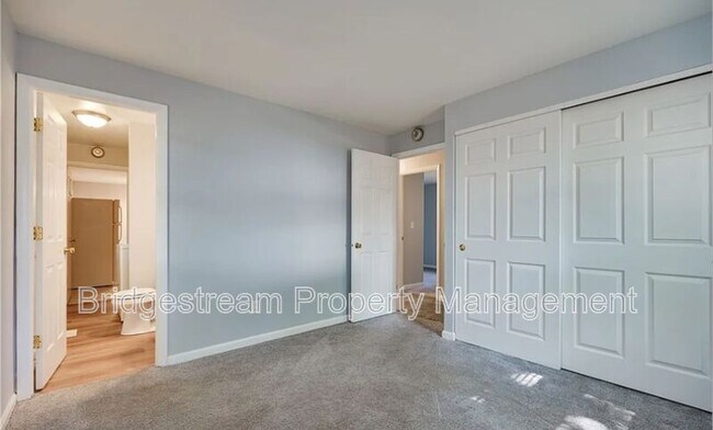 Building Photo - 7712 Redbank Ln