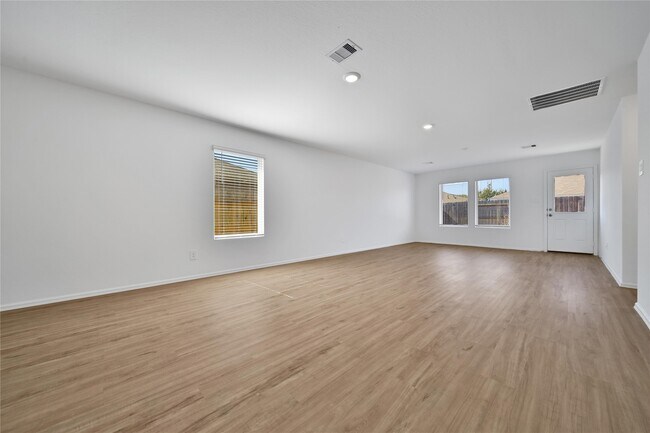 Building Photo - 17715 Grv Hl Dr