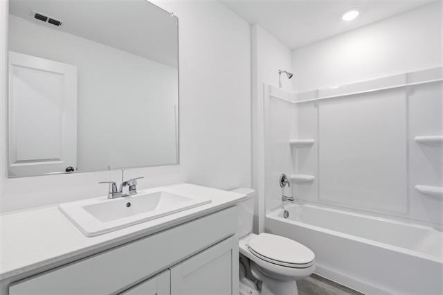 Building Photo - 3145 Campeiro Ave