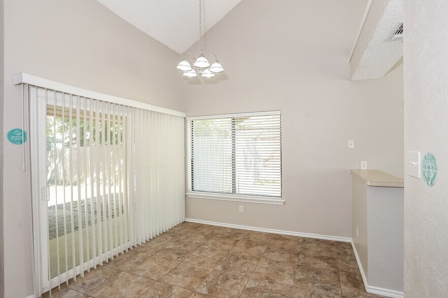 Building Photo - 6306 Pilgrim Ln