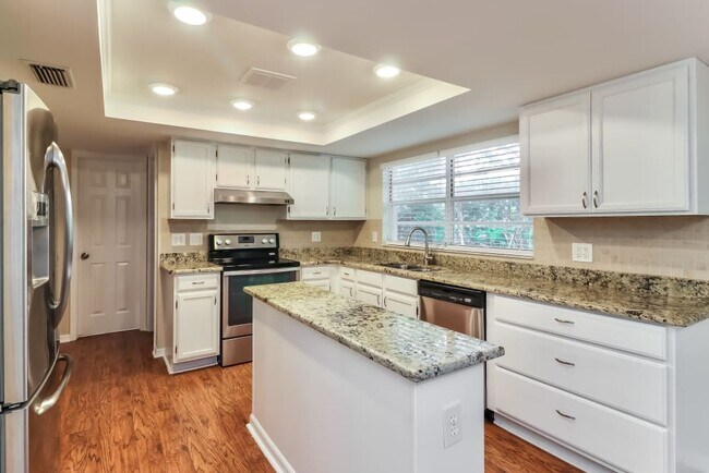 Kitchen - 9703 Pleasant Run Way