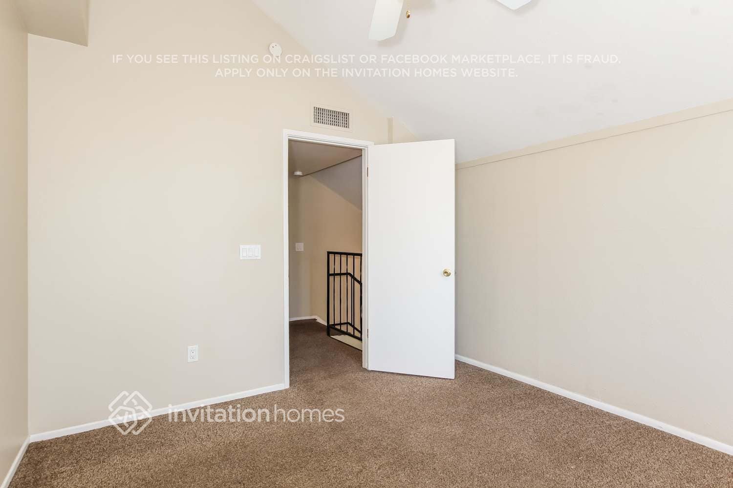 Building Photo - 4402 W Crocus Dr