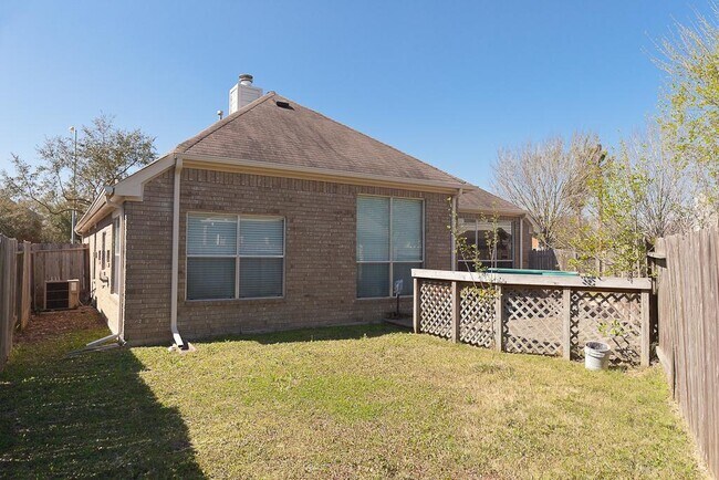 Building Photo - 17806 Scrub Oak Dr
