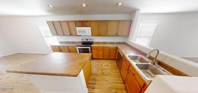 Building Photo - 3643 E Constitution Dr