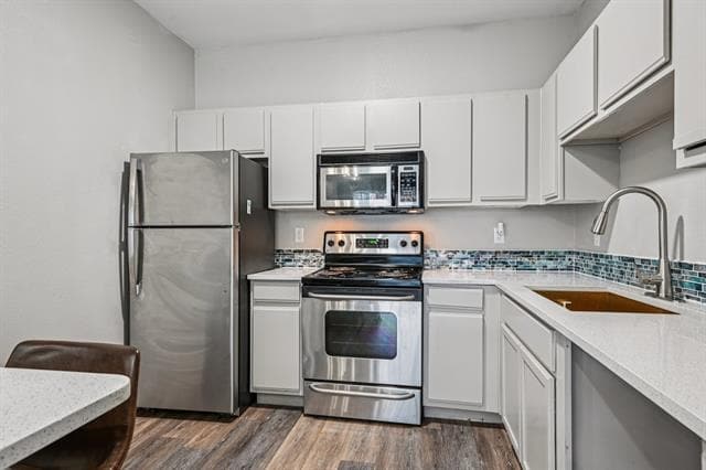 Building Photo - 700 Timber Oaks Ln