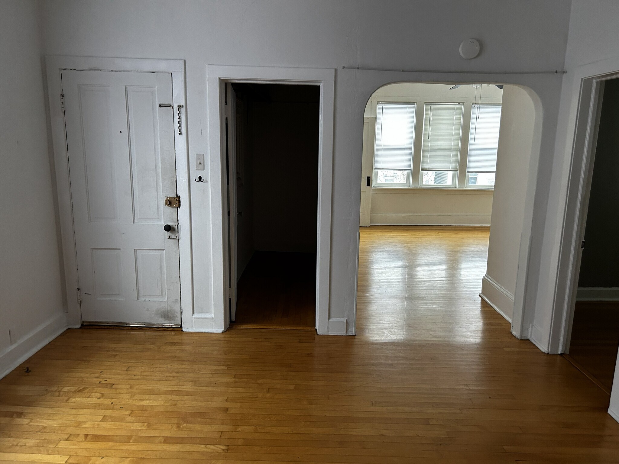 Building Photo - 1742 W Cullerton St