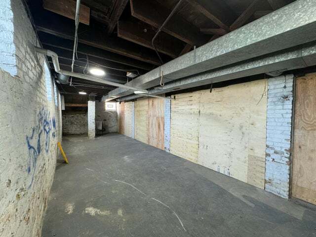Building Photo - 721-725 S 9th St
