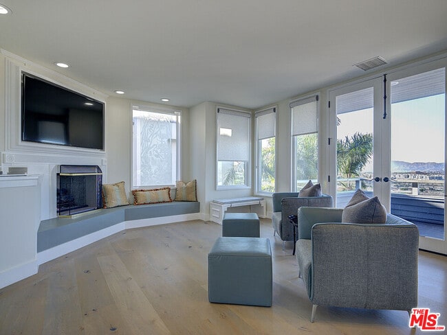 Building Photo - 7800 Veragua Dr