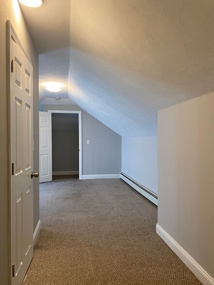 Building Photo - 72 Nonantum St
