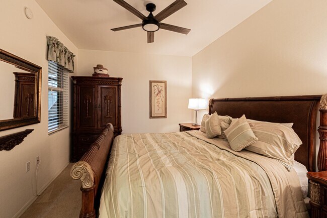 Building Photo - Fully Furnished Seasonal Condo Rental At G...