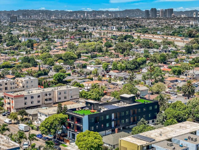 Building Photo - 4800-4802 S Slauson Ave