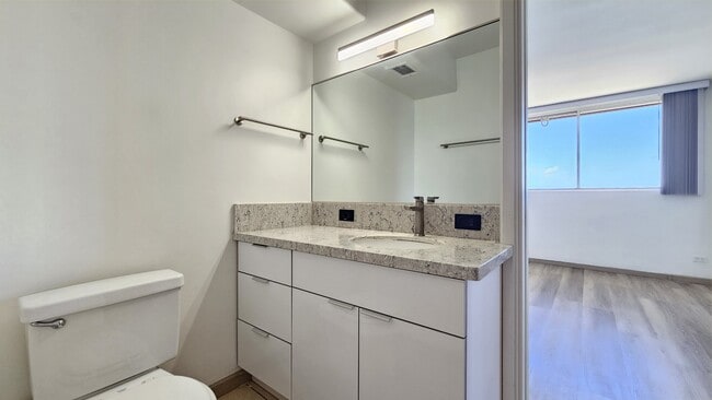 Building Photo - 1676 Ala Moana Blvd