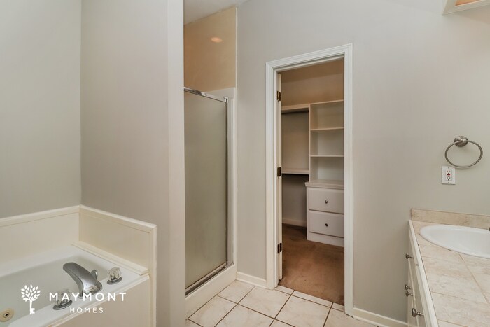 Building Photo - 614 Camdenpark Dr