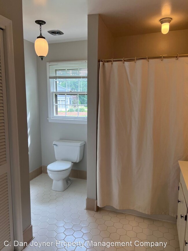 Building Photo - 4 br, 2 bath House - 205 Hammett Road