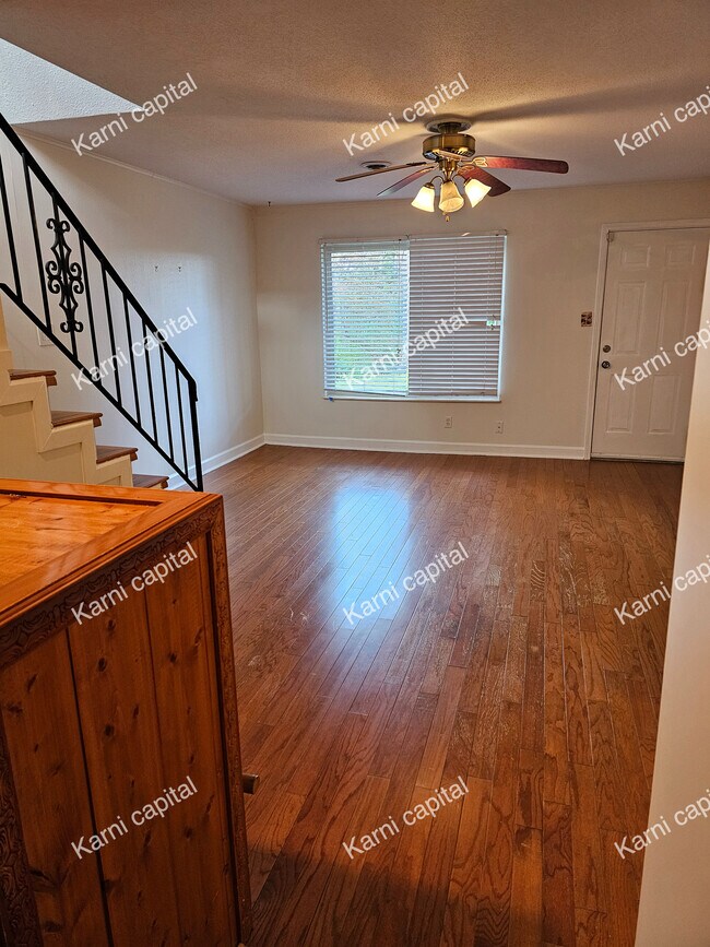 Building Photo - 8709 Olde Colony Trl