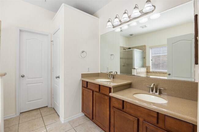 Building Photo - 23906 Fairport Harbor Ln