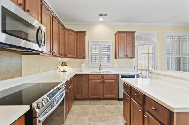 Building Photo - 3648 Billings St