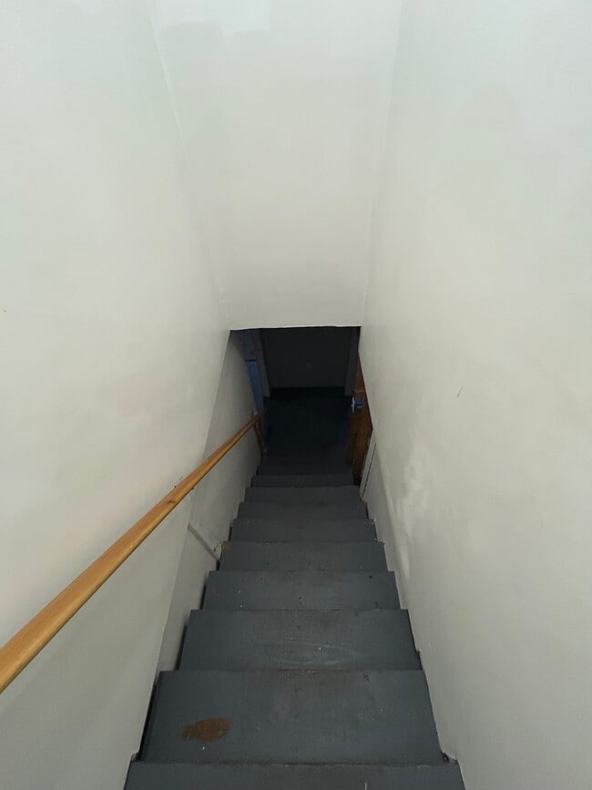 Building Photo - 1404 Logan St